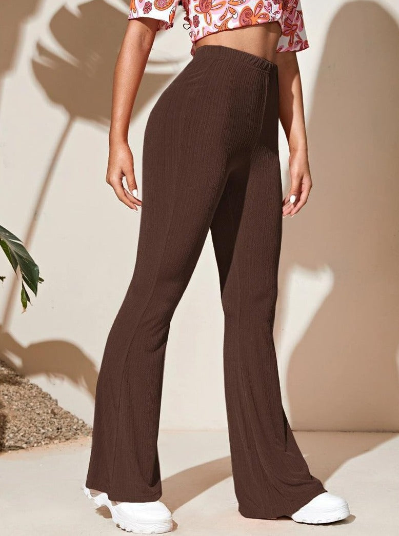 Chokoladebrune strækbare bukser med flare ben 