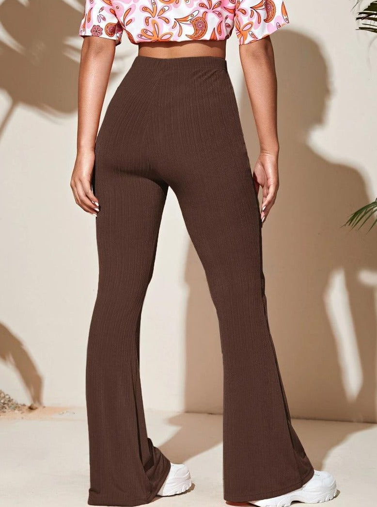 Chokoladebrune strækbare bukser med flare ben 