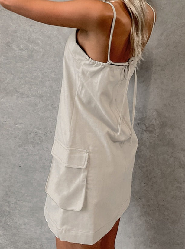 Plain Sleeveless Pocketed Dress