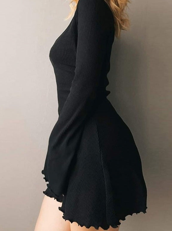 Knitted Black and White Ruffle Sleeve Sweater Slim Dress