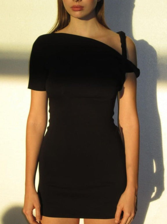 Slim Slant Shoulder Bodycon Dress