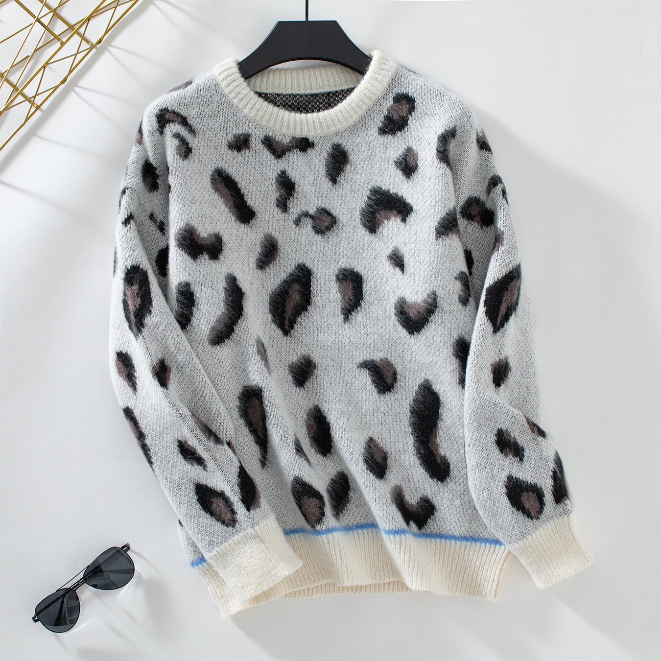 Elegant Long Sleeve Leopard Print Pullover Sweater