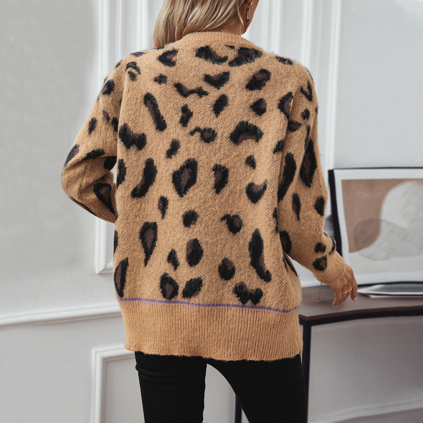 Elegant Long Sleeve Leopard Print Pullover Sweater