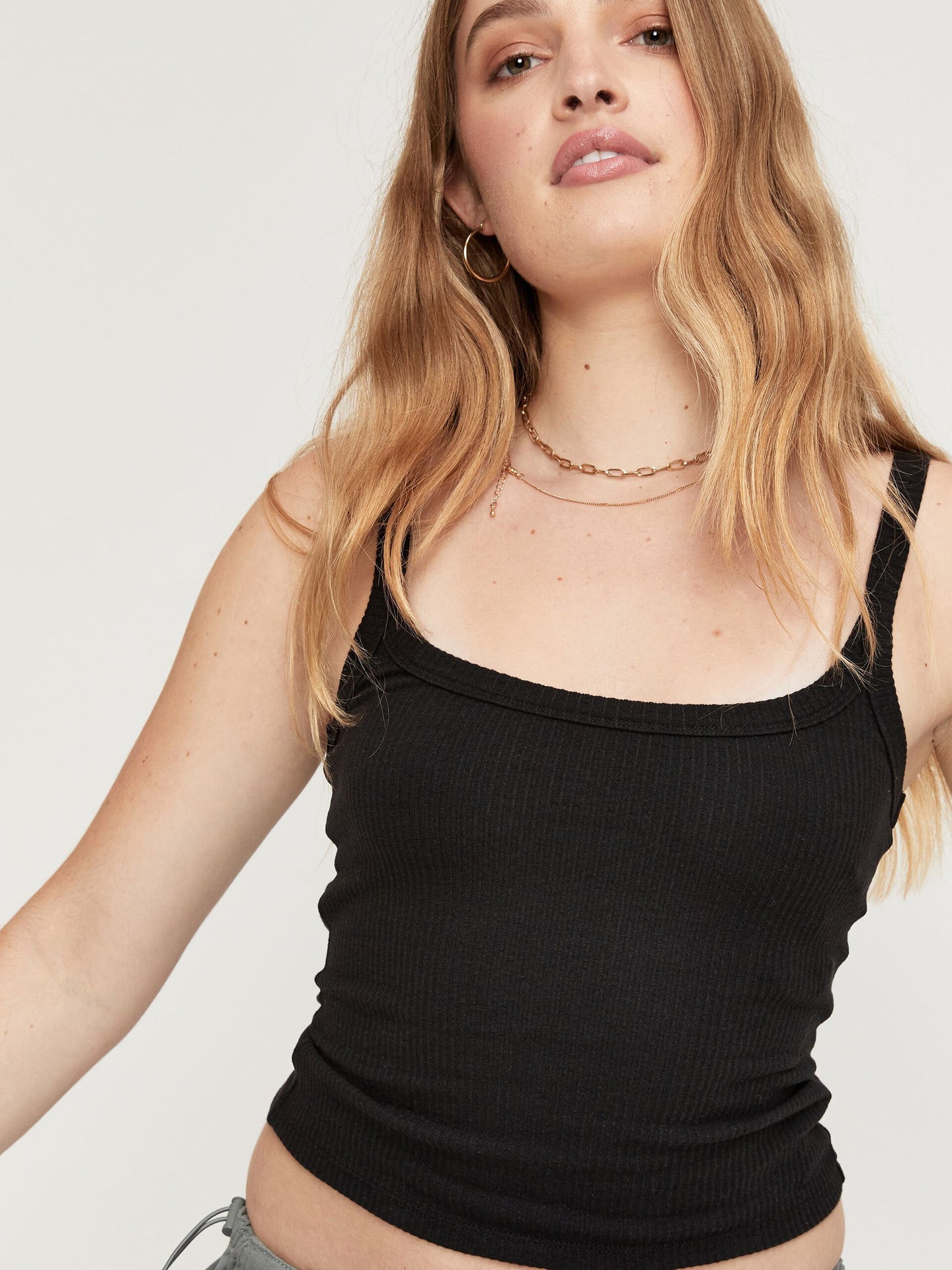 Black Sleeveless Knitted Crop Top