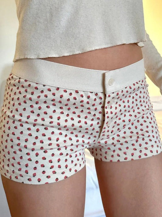 Hvide jordbær-trykte shorts med knap 