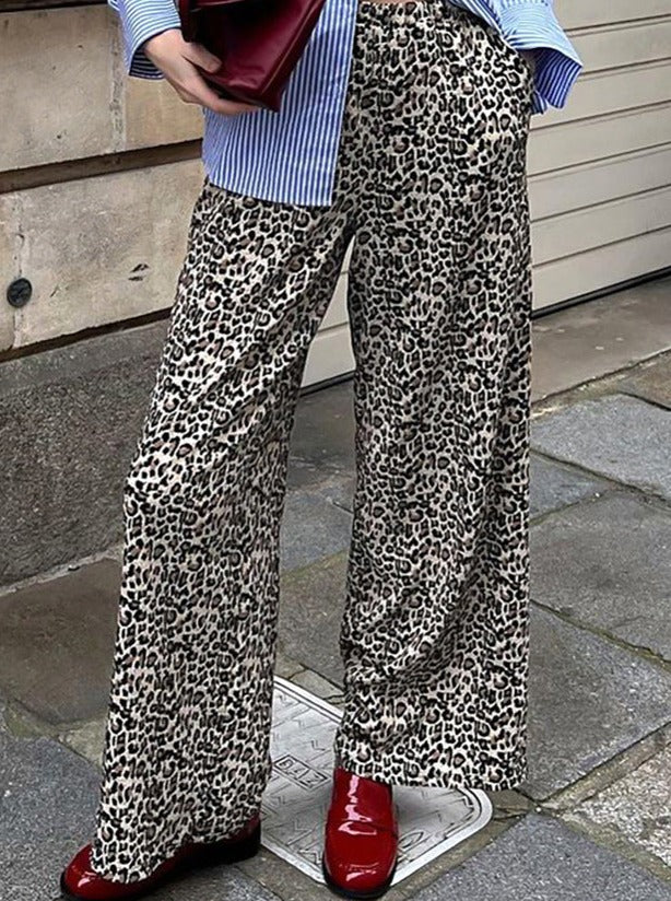 Løse bukser med leopardtryk 