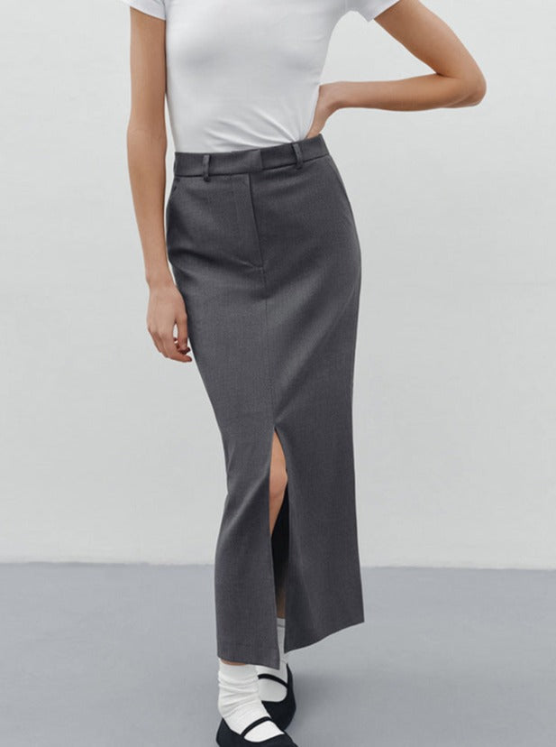Simpel grå tynd lige nederdel 