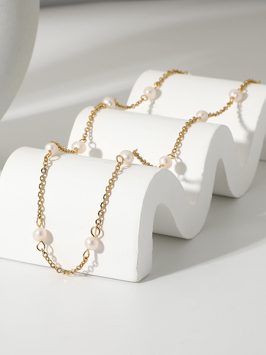 Women's Bead Necklace With Thin Gold Link